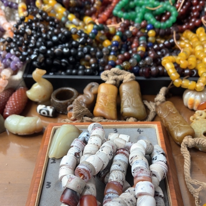 和田玉（糖玉）颈饰未镶嵌€****净