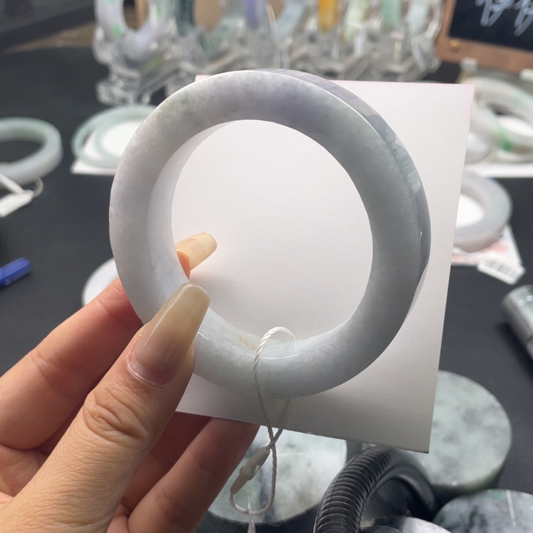 定制翡翠未镶嵌翡翠手镯基地质检发货