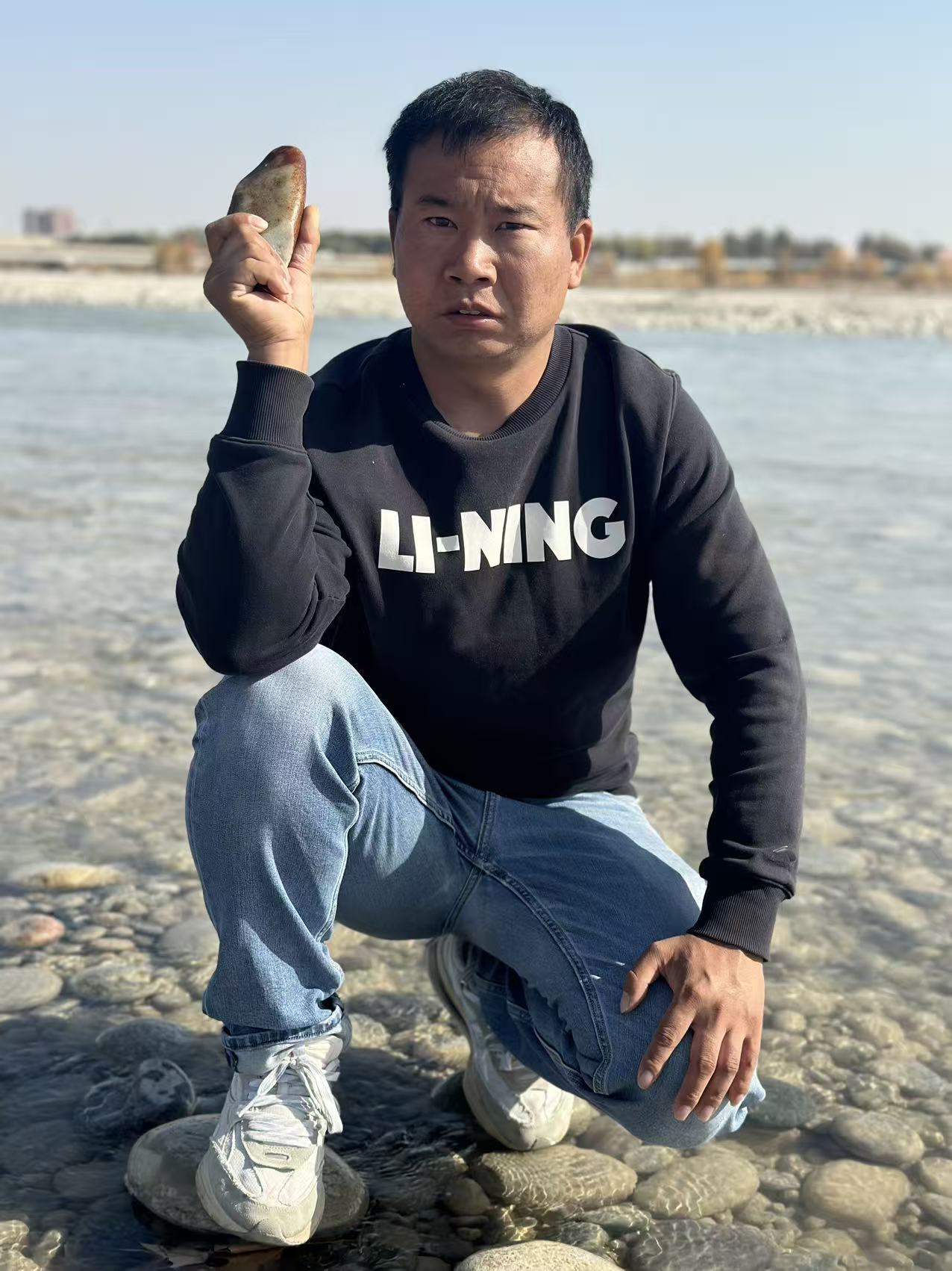 新疆和田玉矿区原石直拍直发