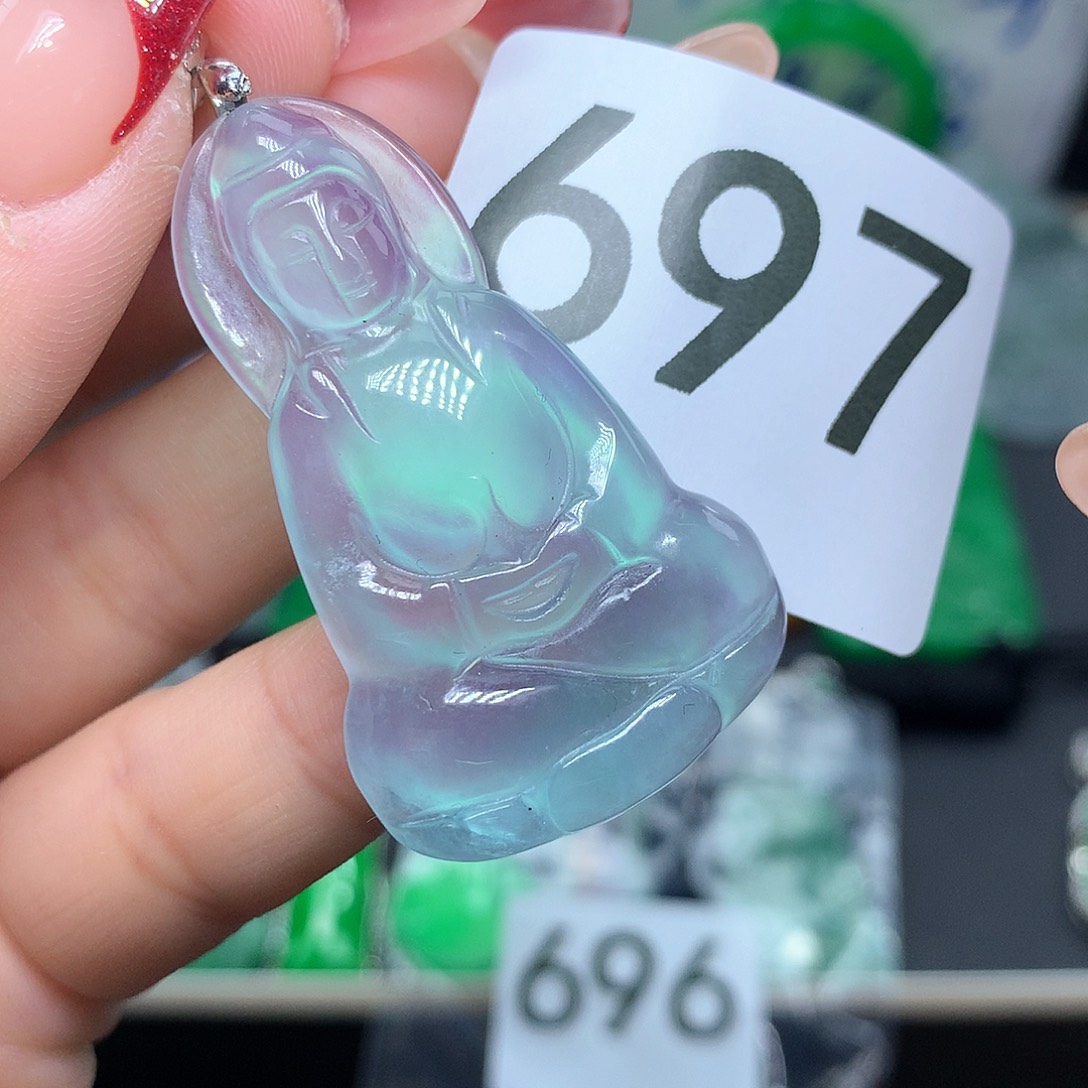 翡翠吊坠(赠链)未镶嵌