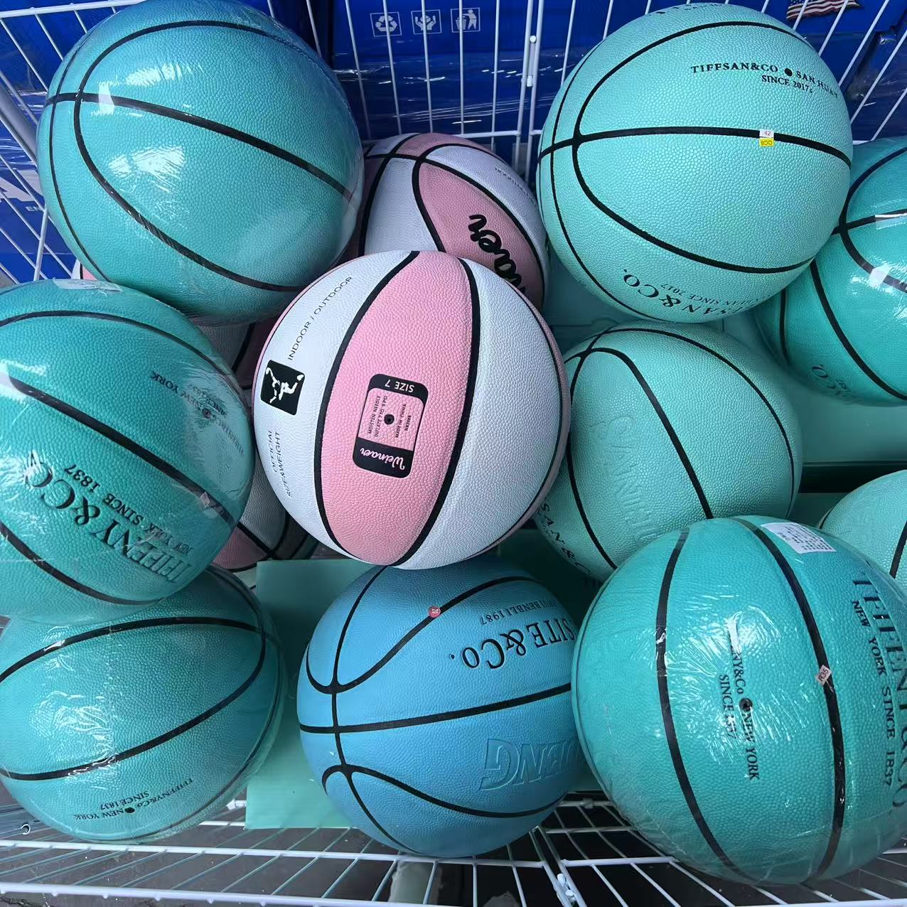 篮球湖蓝色室外耐磨女孩蓝球儿童帅气小学生户外颜色随机