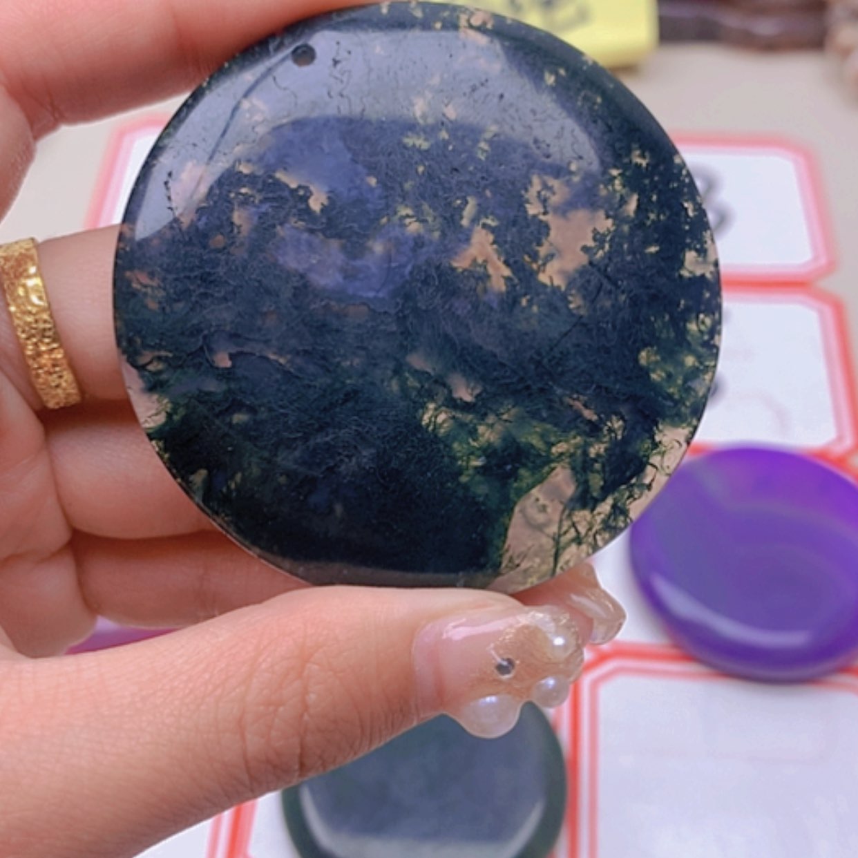 【闪购商品】玛瑙/玉髓珠宝奇石未镶嵌荷*?