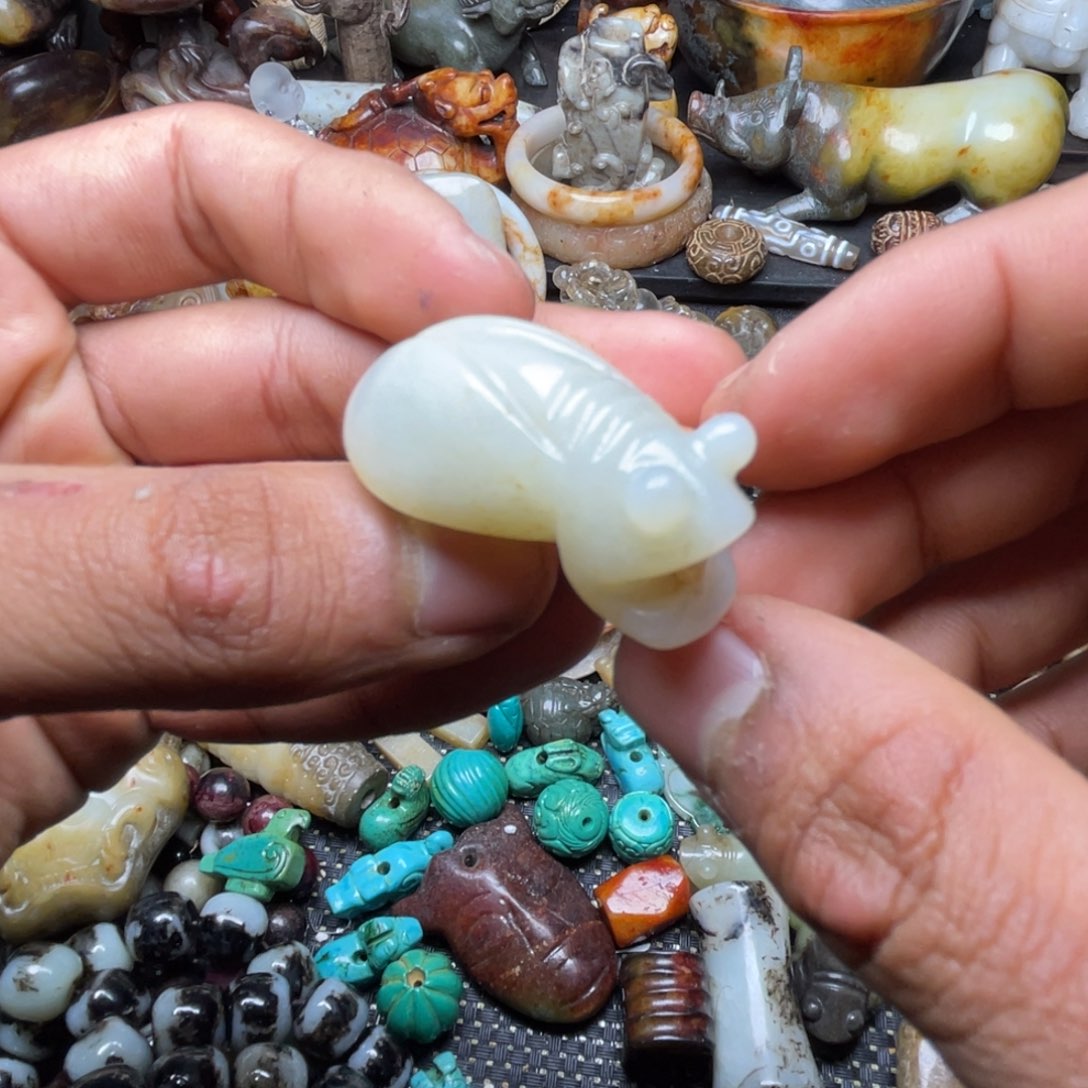 和田玉（糖玉）未镶嵌挂件