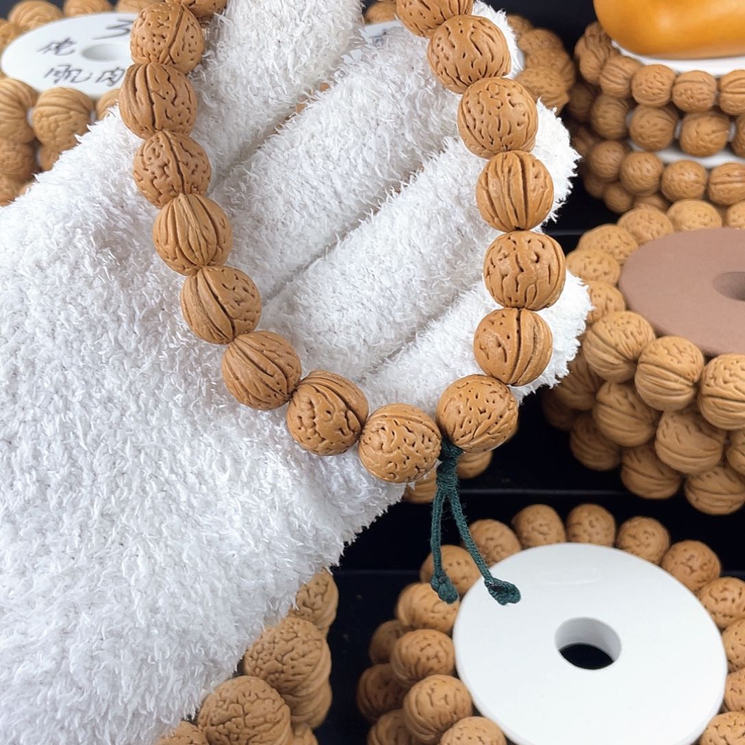 桃核吊坠野生红皮小金鱼