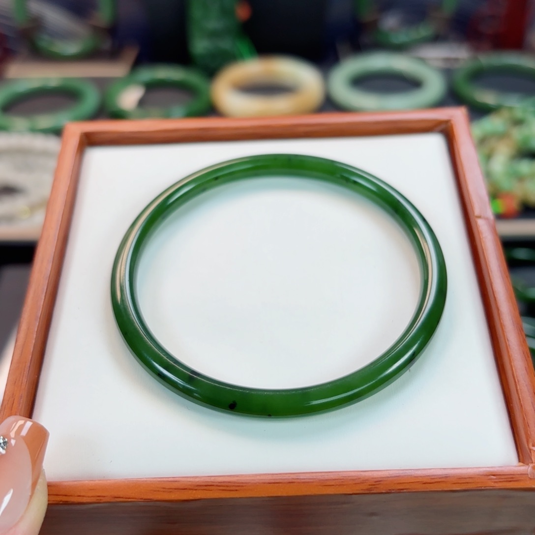 和田玉未镶嵌手镯59群****