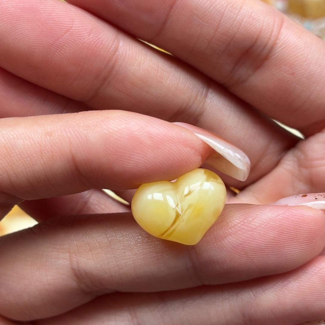 琥珀未镶嵌裸石蜜蜡