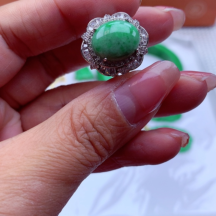 翡翠颈饰银S925镶嵌翡翠