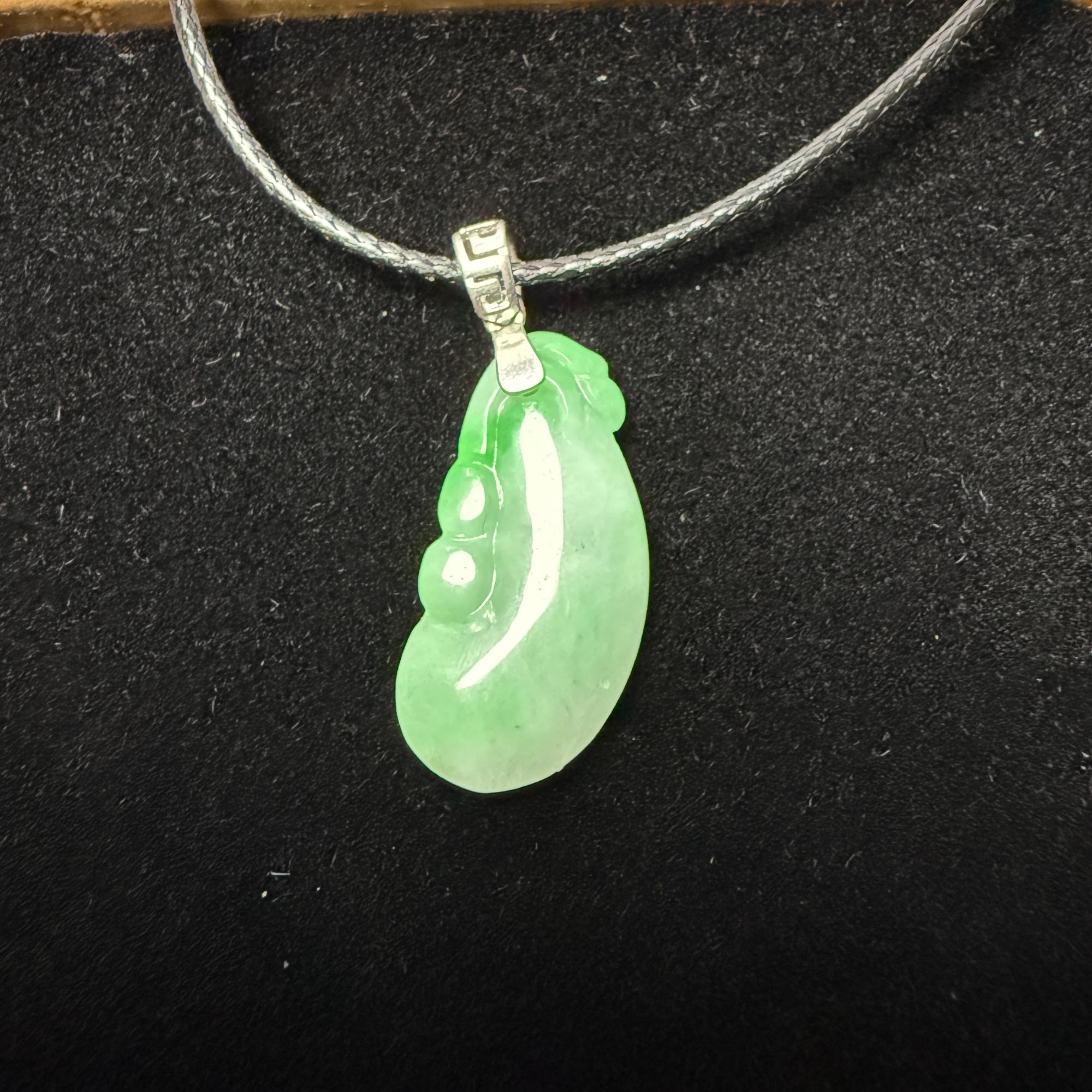 久鱼珠宝  缅甸翡翠挂件 78