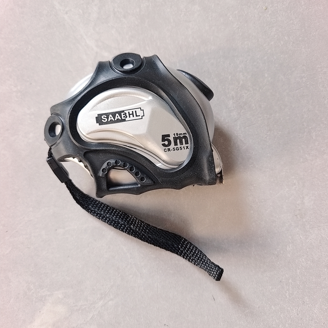 高精度耐磨自锁钢卷尺测量精准