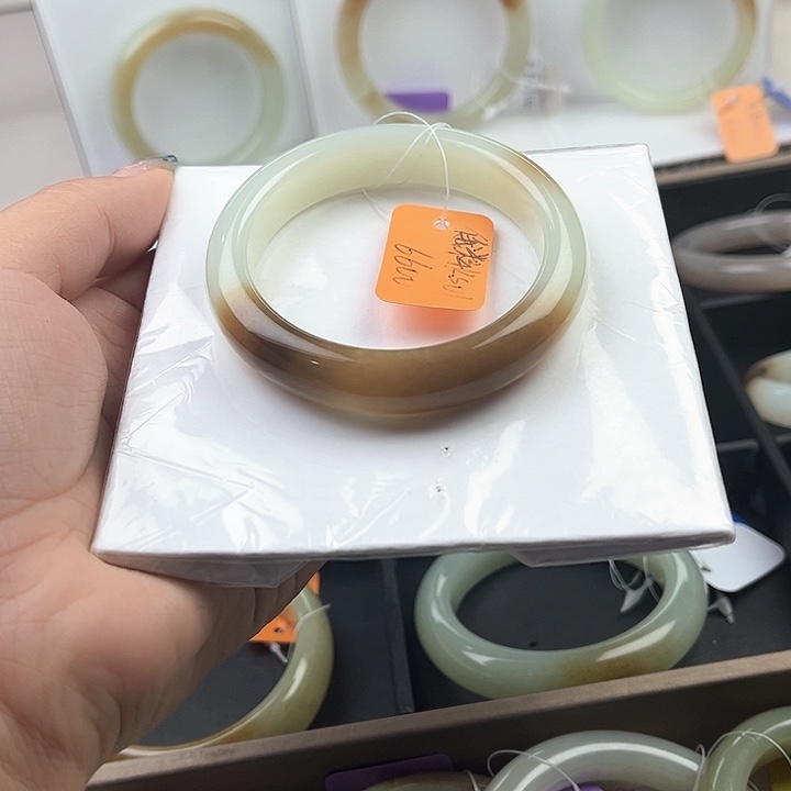 和田玉手镯未镶嵌和田玉手镯玲珑