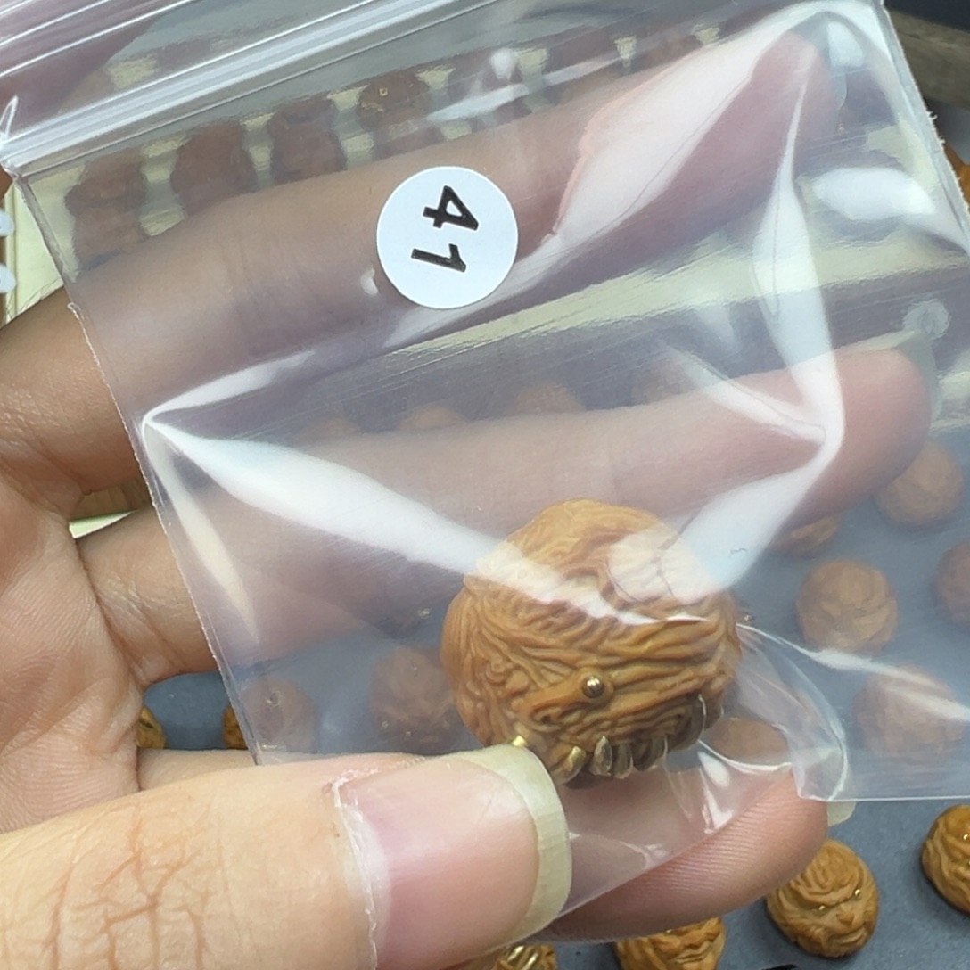 用***0猴头核桃吊坠重工獠牙吞噬