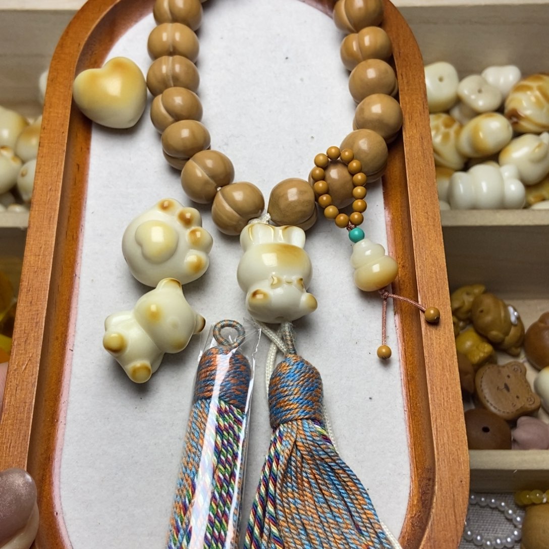 猴头核桃吊坠珂基手持黑点微瑕不退换