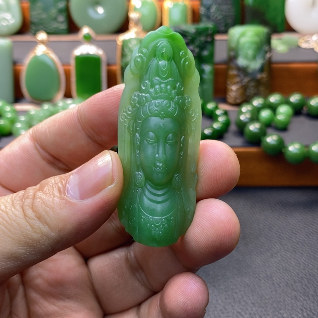 颈饰未镶嵌和田玉