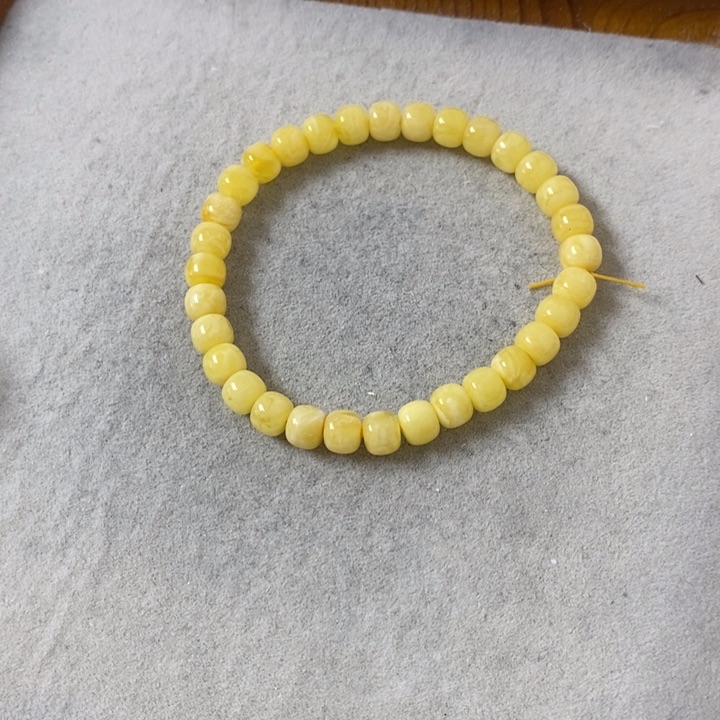 蜜蜡裸石未镶嵌串