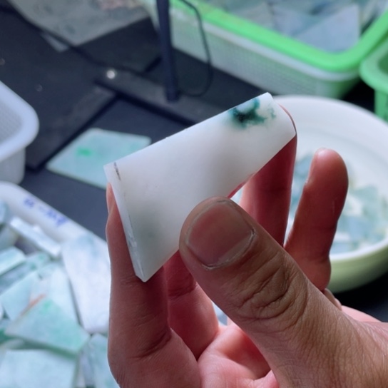 定制翡翠未镶嵌翡翠