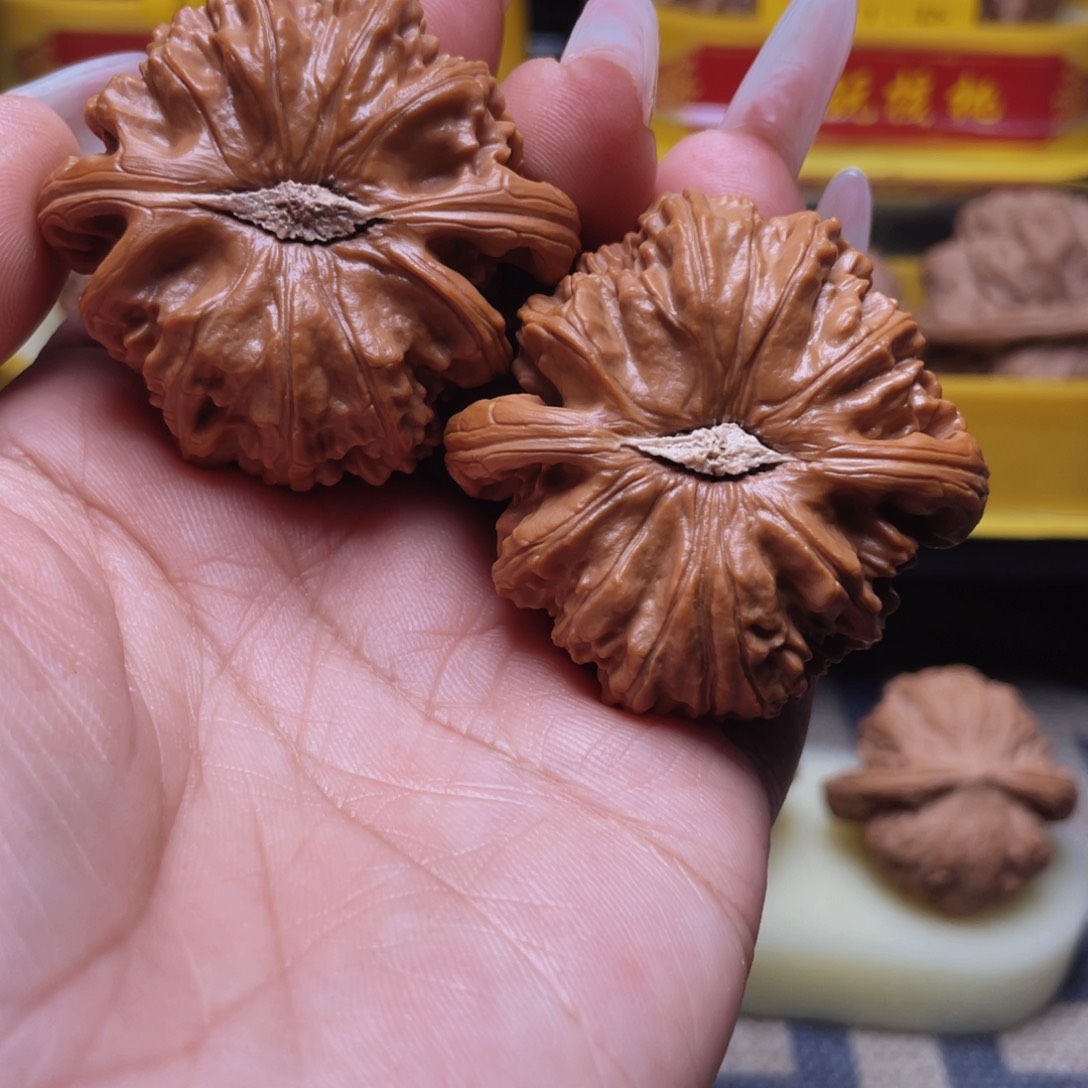 经***段吊坠文玩核桃46白狮子文玩