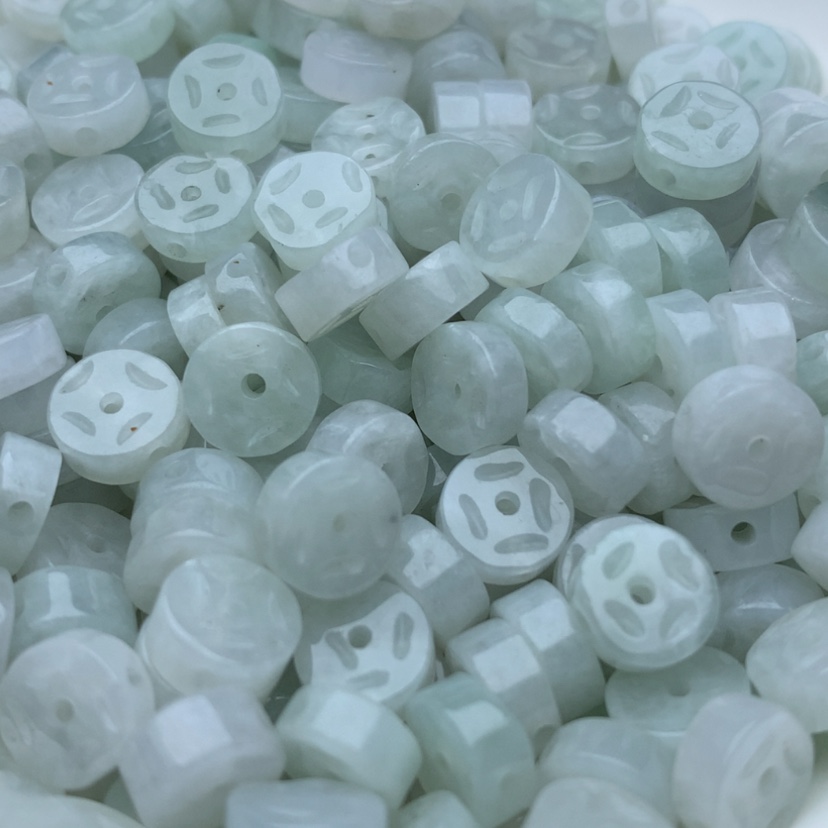 【闪购商品】翡翠手链未镶嵌卡8双面金钱扣50颗