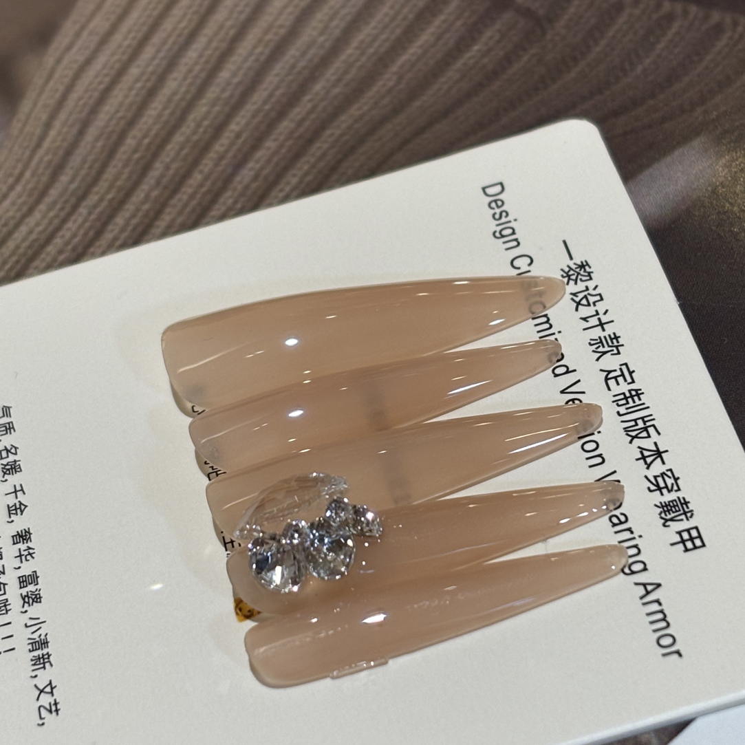 『如此权威』一黎CHUANDAIJIA设计款纯手工穿戴甲／可拆卸