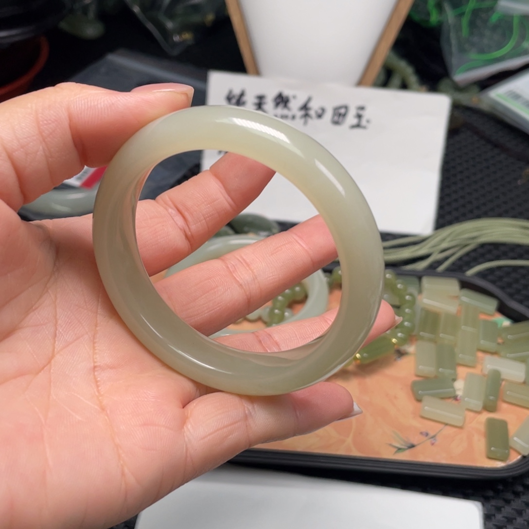 田***田和田玉未镶嵌颈饰396高货手镯9