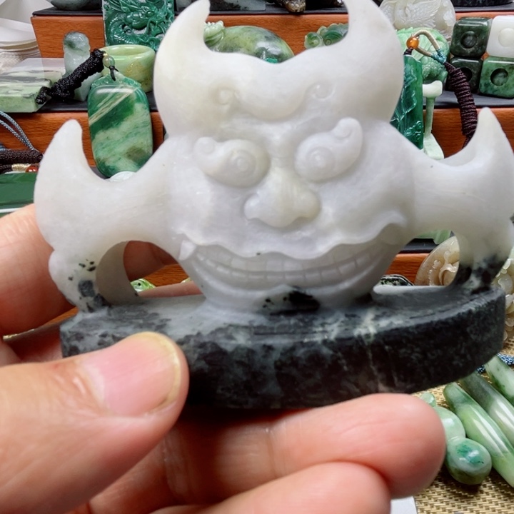 独山玉未镶嵌珠宝半成品