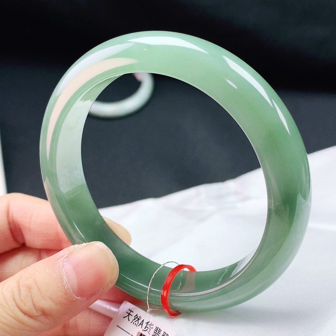 翡翠未镶嵌手镯59+圈