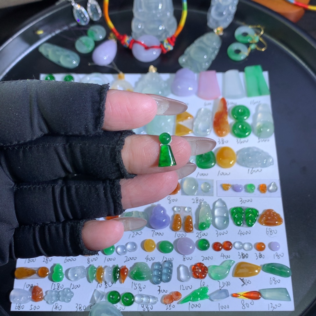 翡翠未镶嵌吊坠(不含链)蛋柱