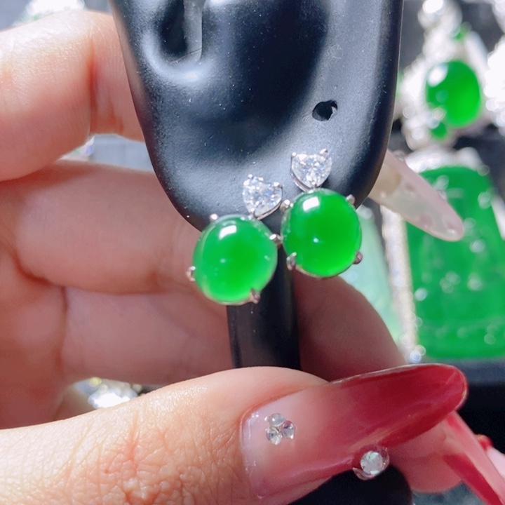 翡翠颈饰18K金镶嵌