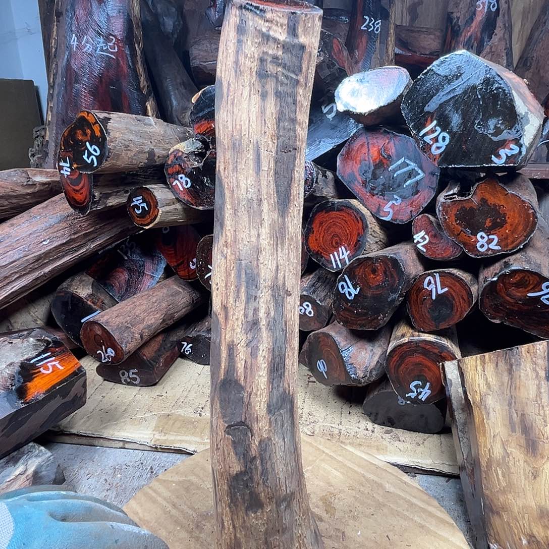 .***福交趾黄檀（大红酸枝）