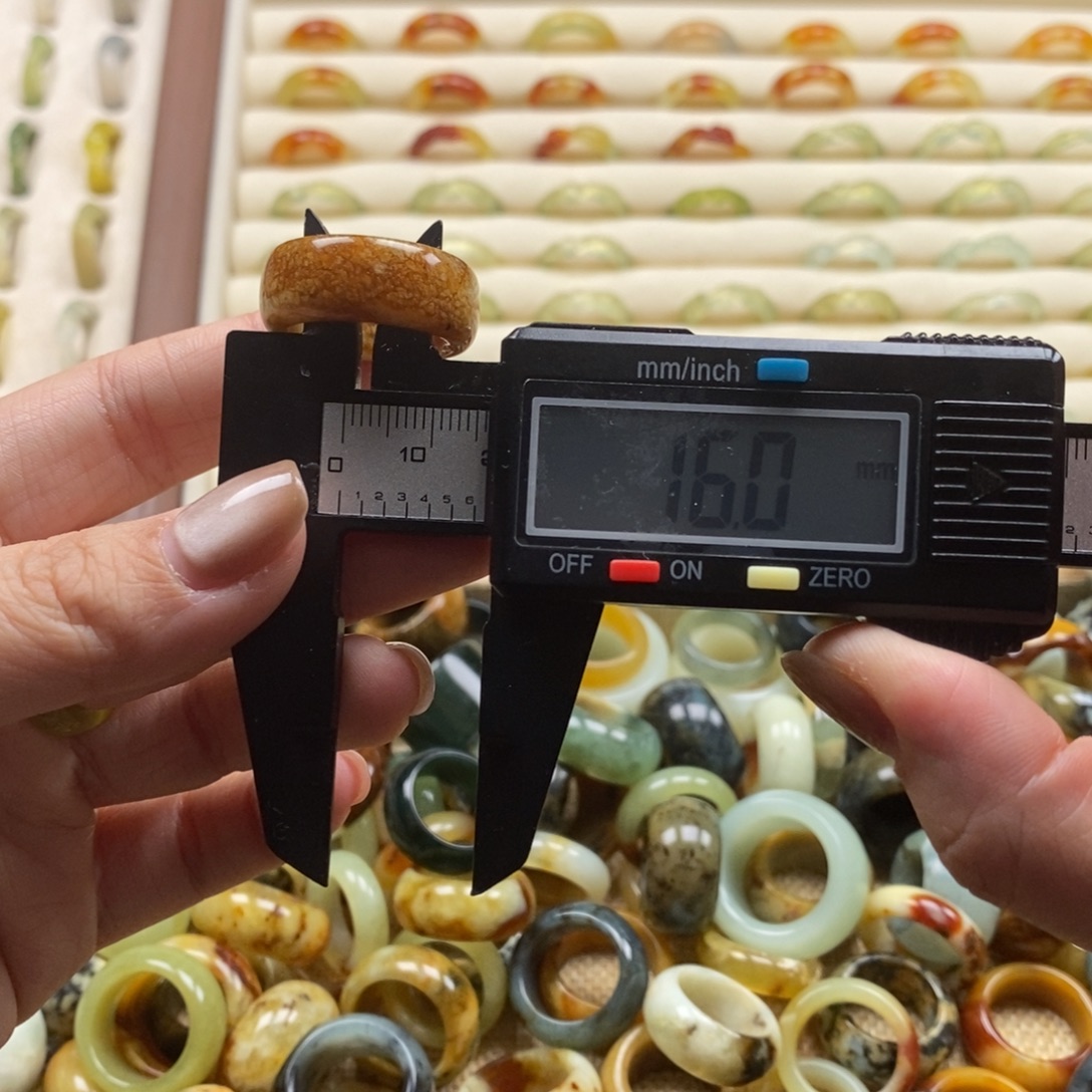 蛇纹石玉未镶嵌戒指戒指