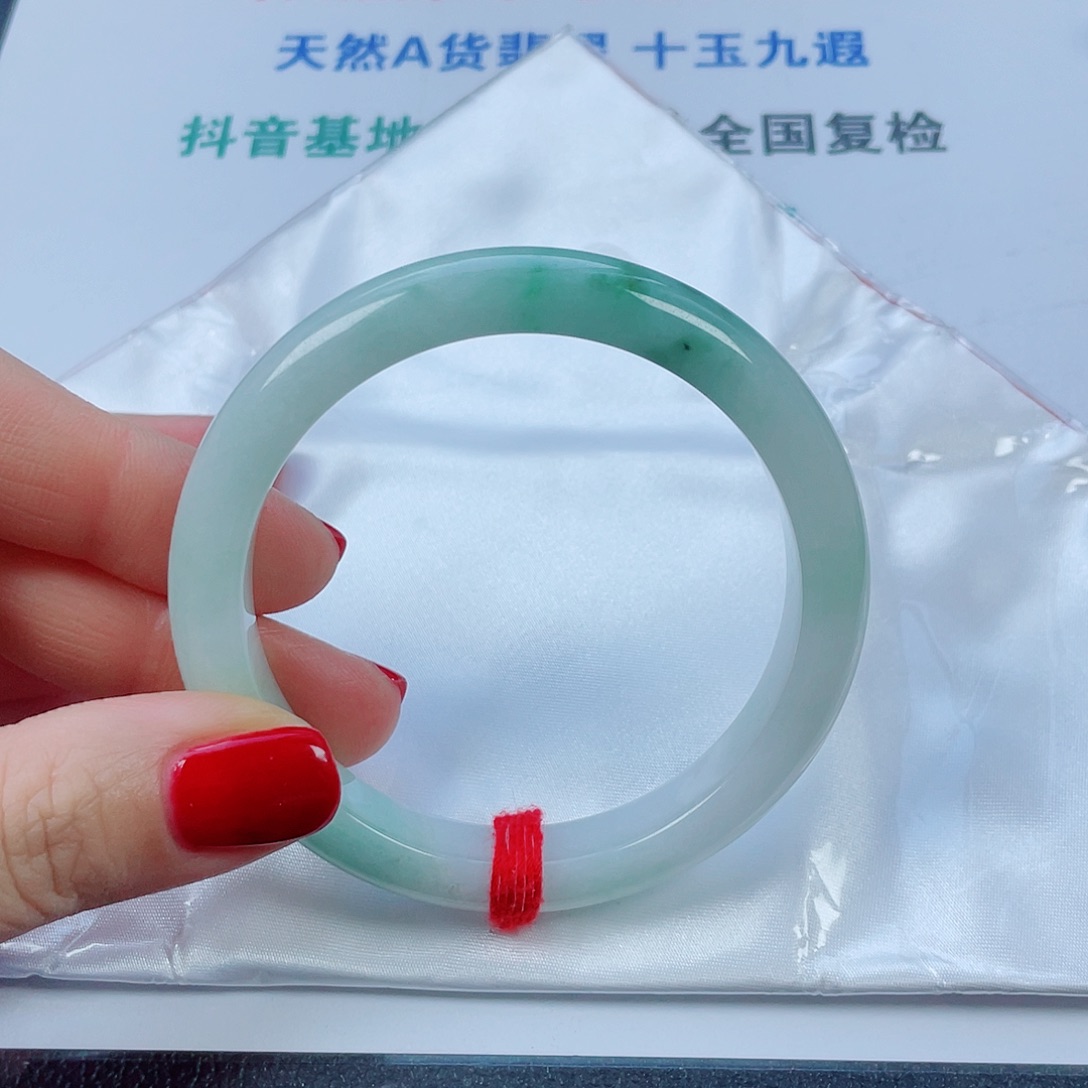 翡翠未镶嵌手镯圈口60.5宽11.4厚8.6