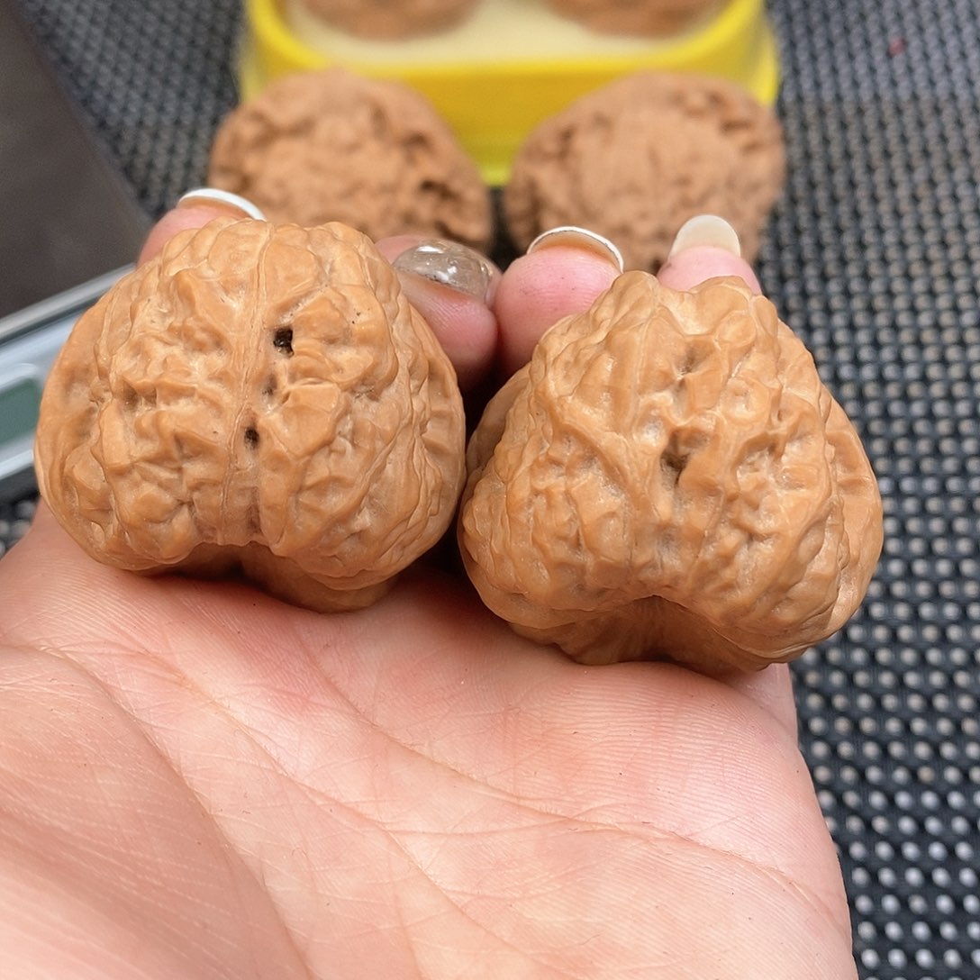 文玩核桃把件38尺肌肉蛙全品