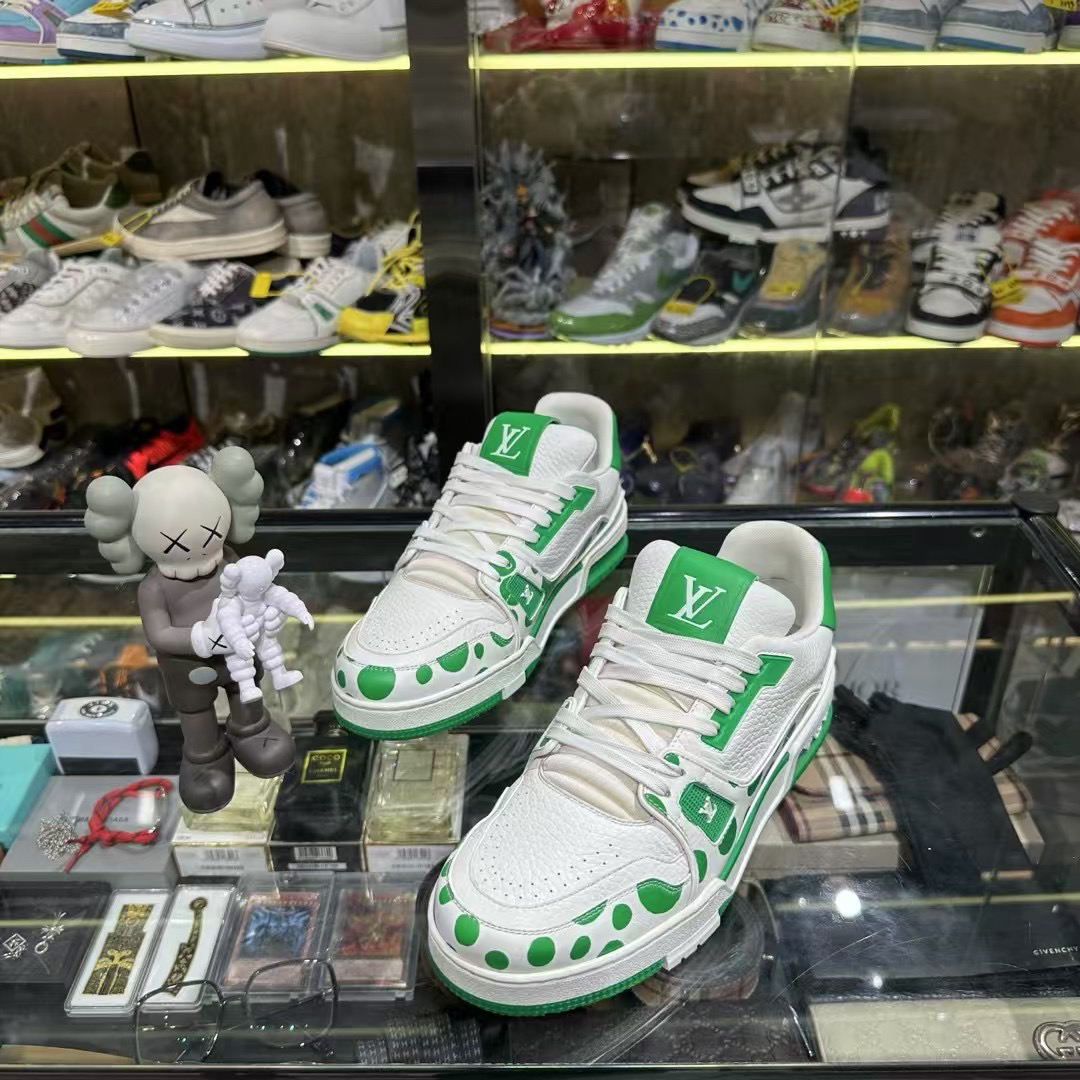 99新 LouisVuitton/路易威登 trainer草间配色休闲鞋/41.5码/原盒