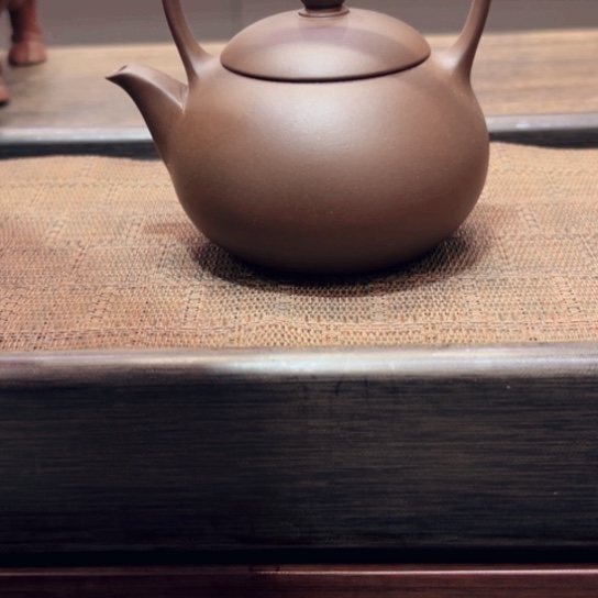 紫砂茶壶本地紫泥半手工瑕（180 cc）