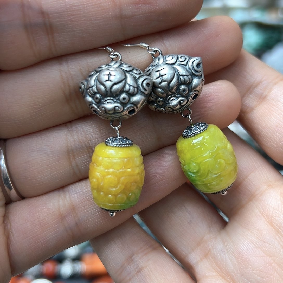 翡翠颈饰未镶嵌耳坠