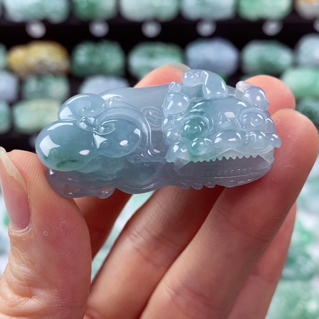 翡翠颈饰未镶嵌天然