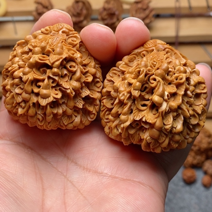 核桃手工雕刻福禄万代