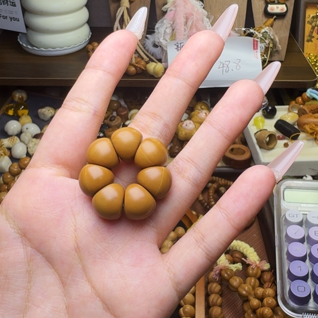 猴头核桃吊坠太阳花