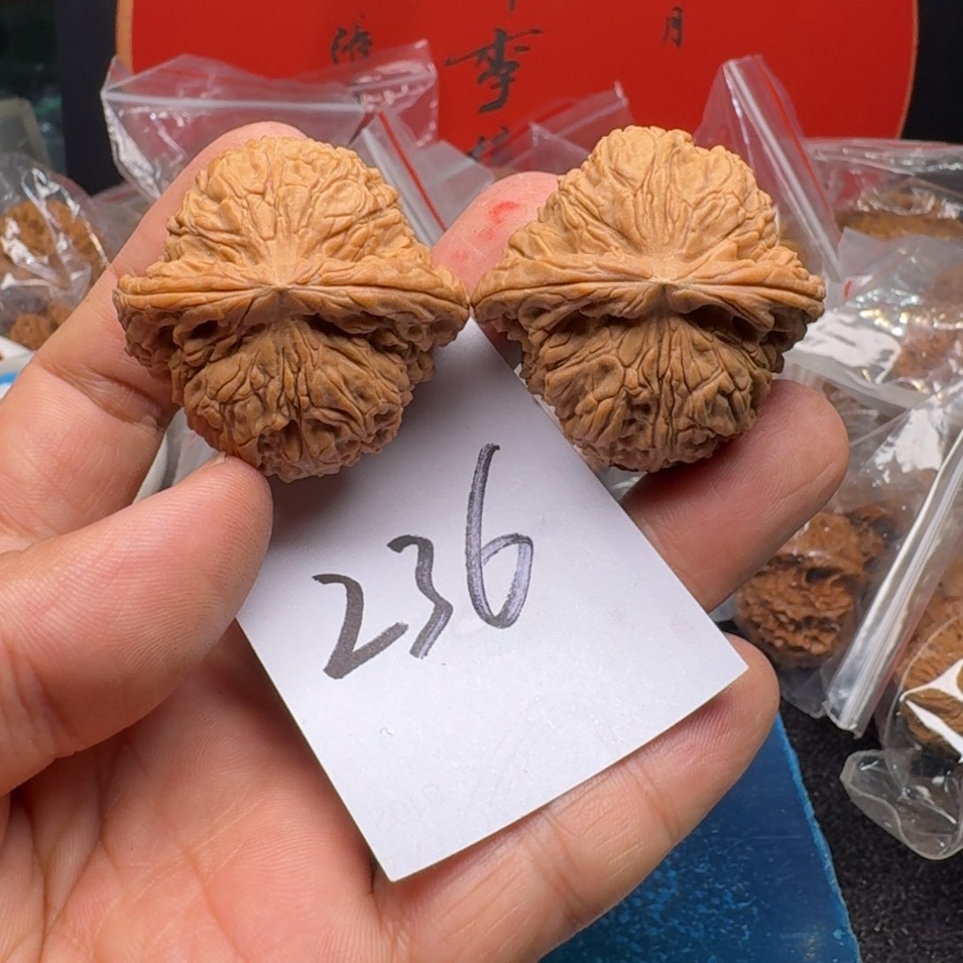 文玩核桃把件42球圆南将石