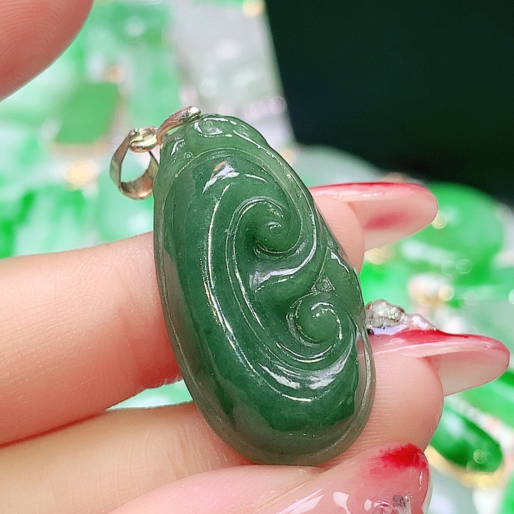 翡翠未镶嵌颈饰翡翠