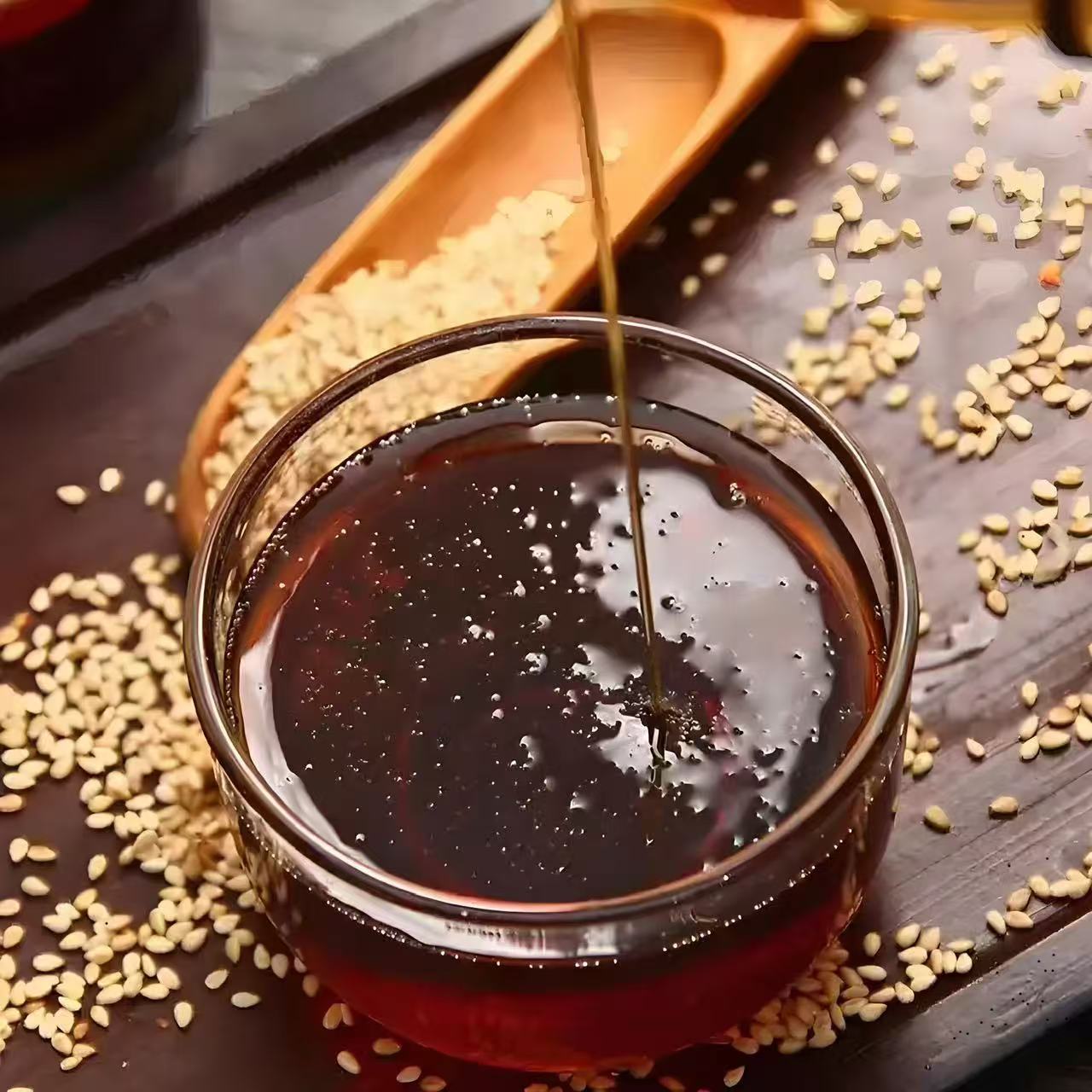 传统石磨水代法生产的小磨香油纯芝麻油