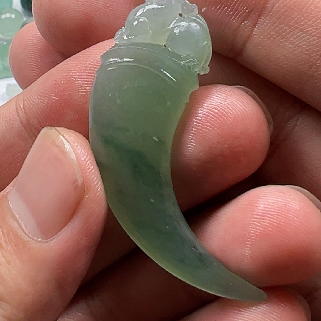 未镶嵌定制翡翠龙牙