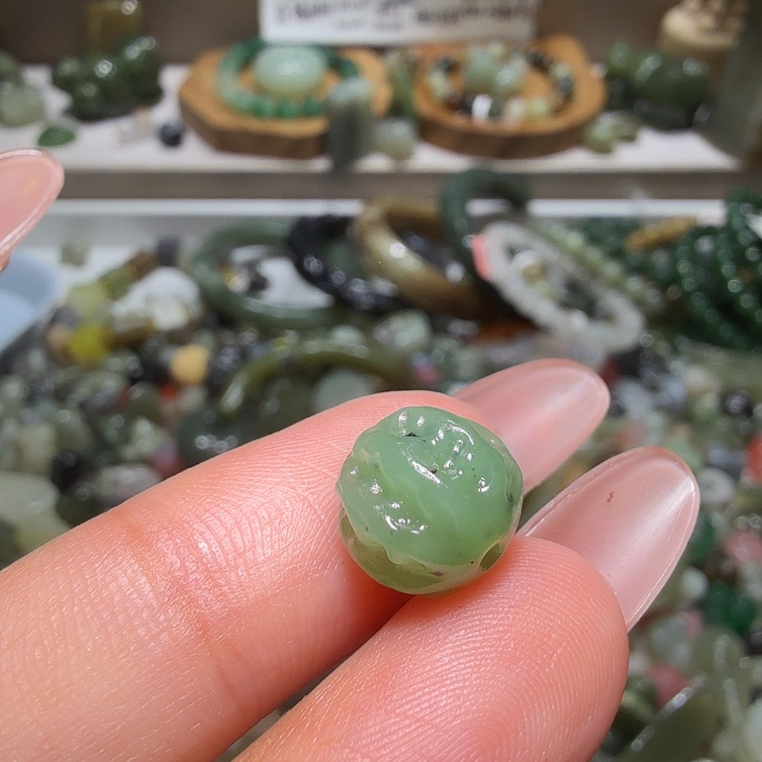 和田玉未镶嵌珠宝奇石