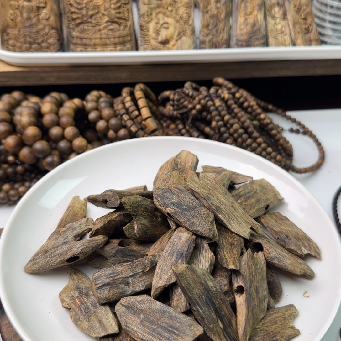 沉香沉香枕奇楠沉香乌身品种高油脂块料