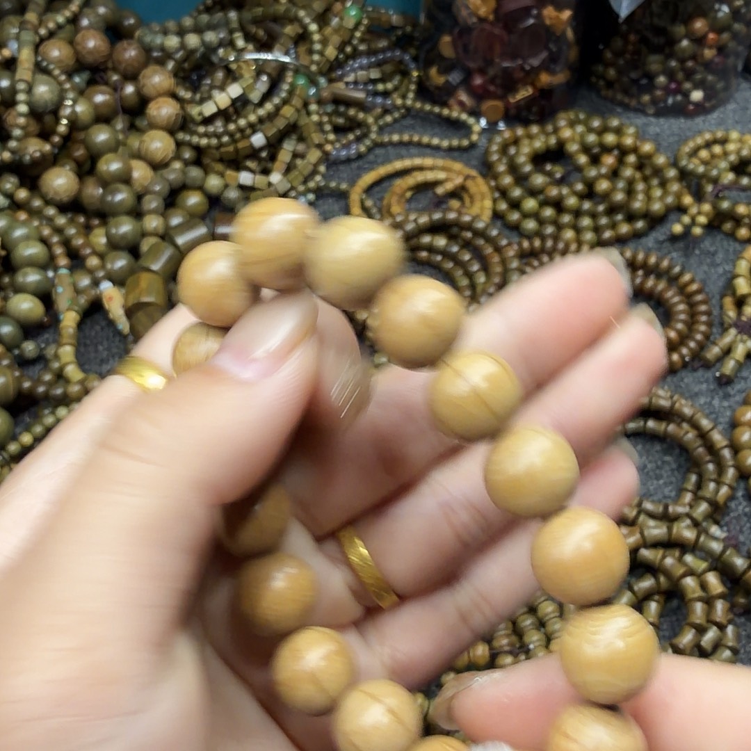 无事牌染料紫檀（血檀）