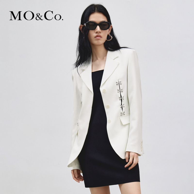 【粉丝专属】MOCO秋胸衣式钩扣收腰垫肩西装外套休闲MBB3BLA005