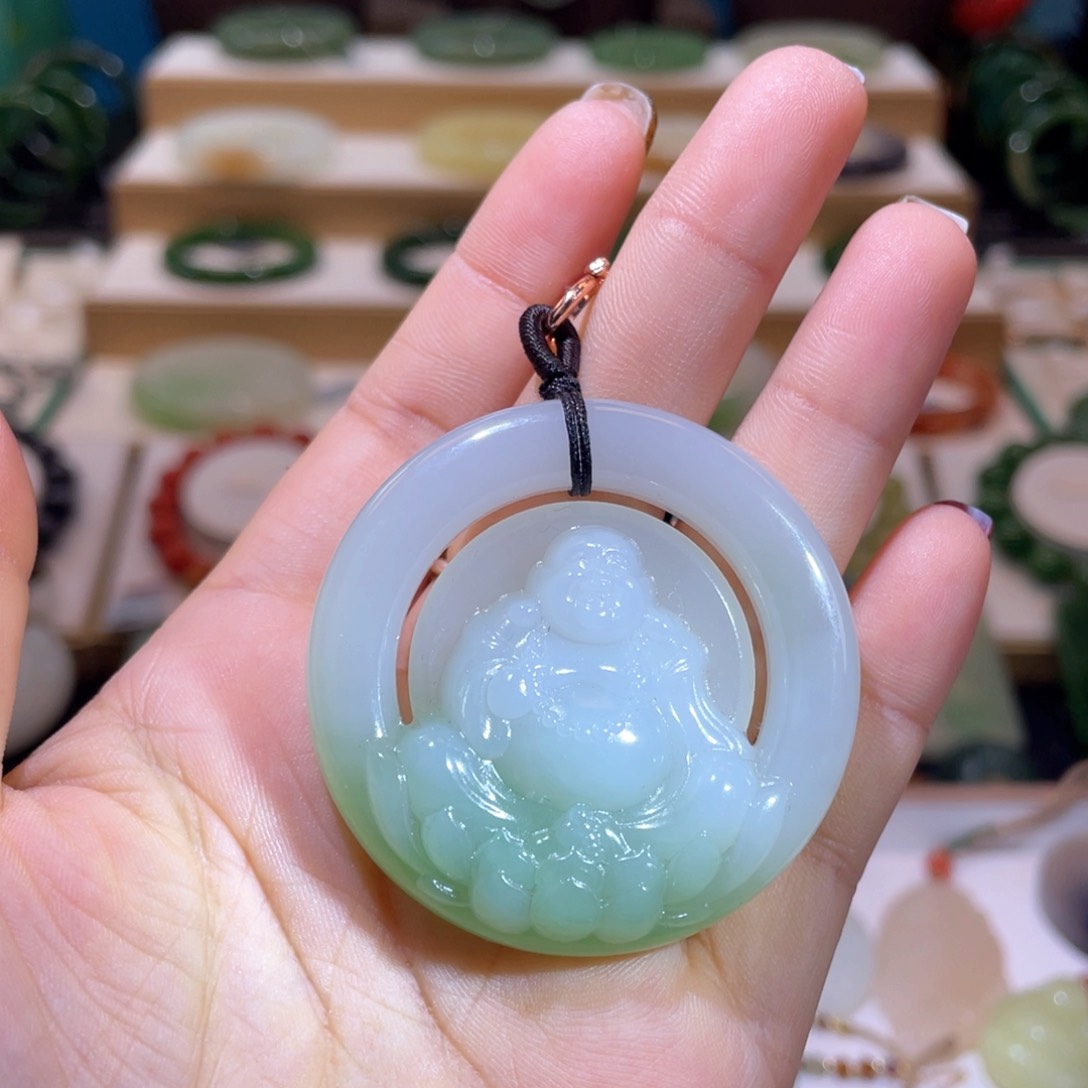 和田玉收藏级翠青佛公吊坠未镶嵌