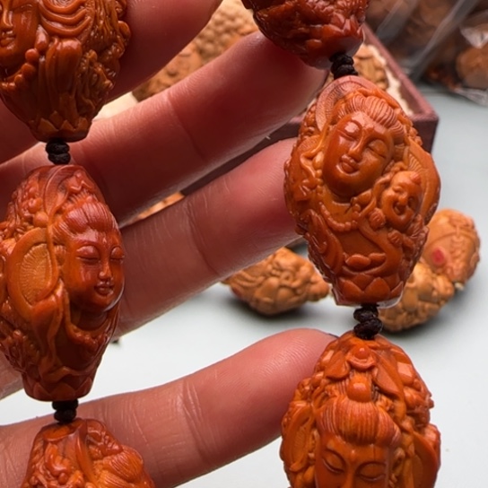 橄榄核手串雕刻工艺