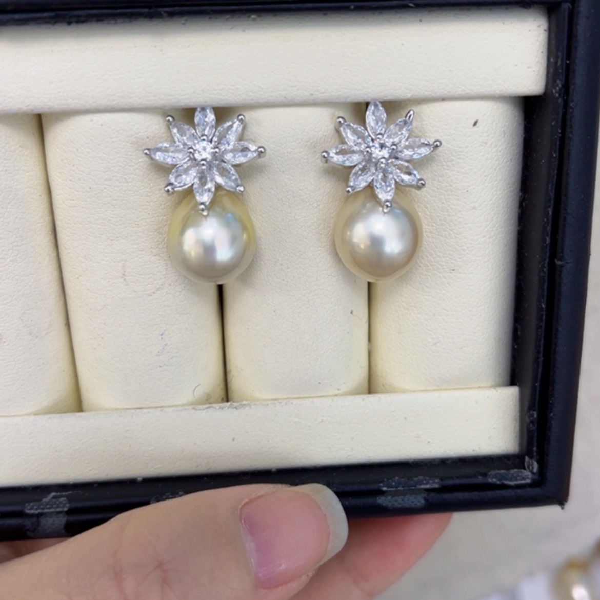 【闪购商品】海水珍珠耳饰未镶嵌