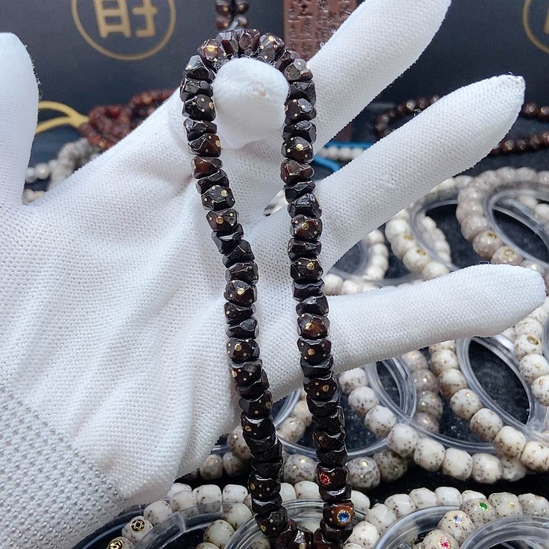 星月菩提手串?**?星月