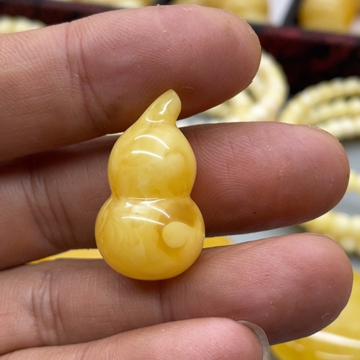 琥珀未镶嵌裸石葫芦